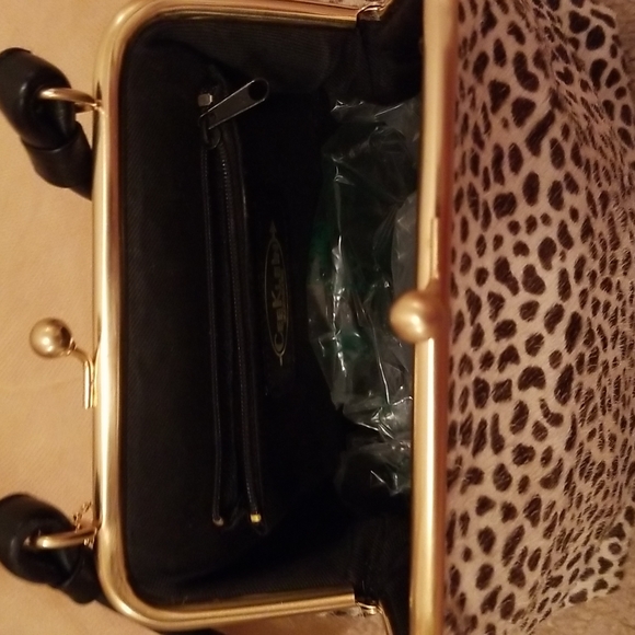 Vintage Genuine Leather Bag - Picture 3 of 7